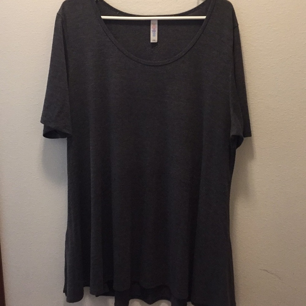 Lularoe top.